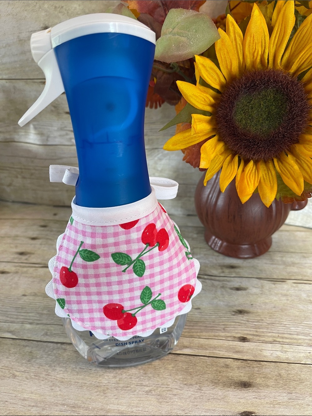 Reversible Apron Dish Soap Bottle - Dawn Powerwash - Cherries